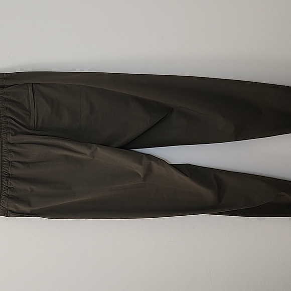 Vuori Women's Miles Olive Jogger Pants Size Meduim - Picture 13 of 16